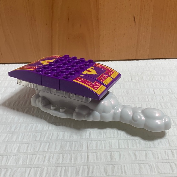 Shimmer & Shine Magic Genie Flying Carpet by Mega Blocks & Disney - Picture 3 of 6